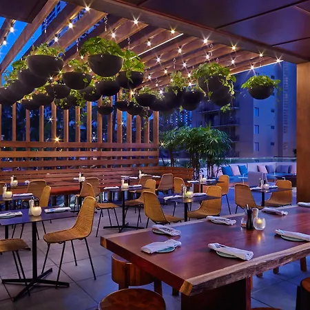 The Laylow Waikiki, Autograph Collection 