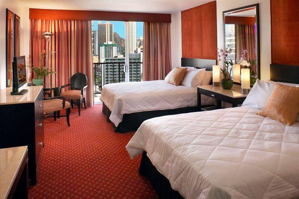 The Laylow Waikiki, Autograph Collection Hotel 4*