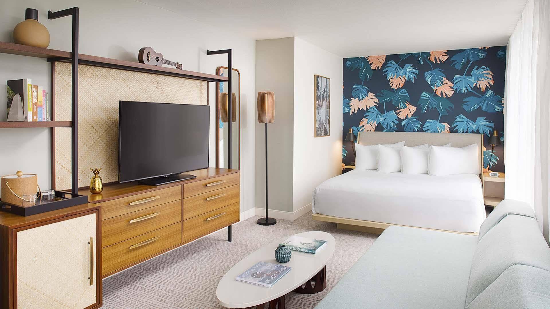 The Laylow Waikiki, Autograph Collection 4*